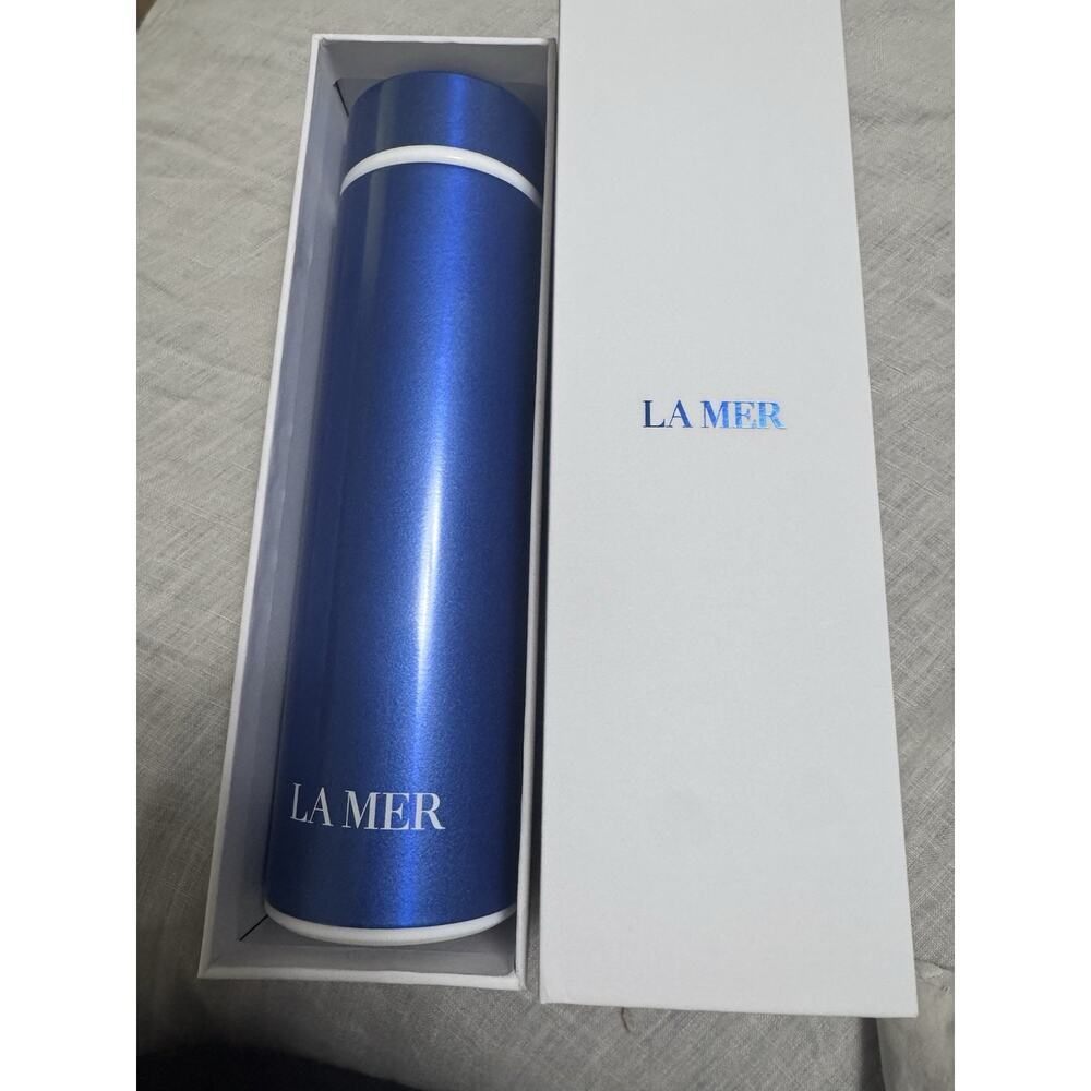 La Mer VIP Gift Stainless Water Bottle Vaccum Mug with Tea Infuser 16 oz blue